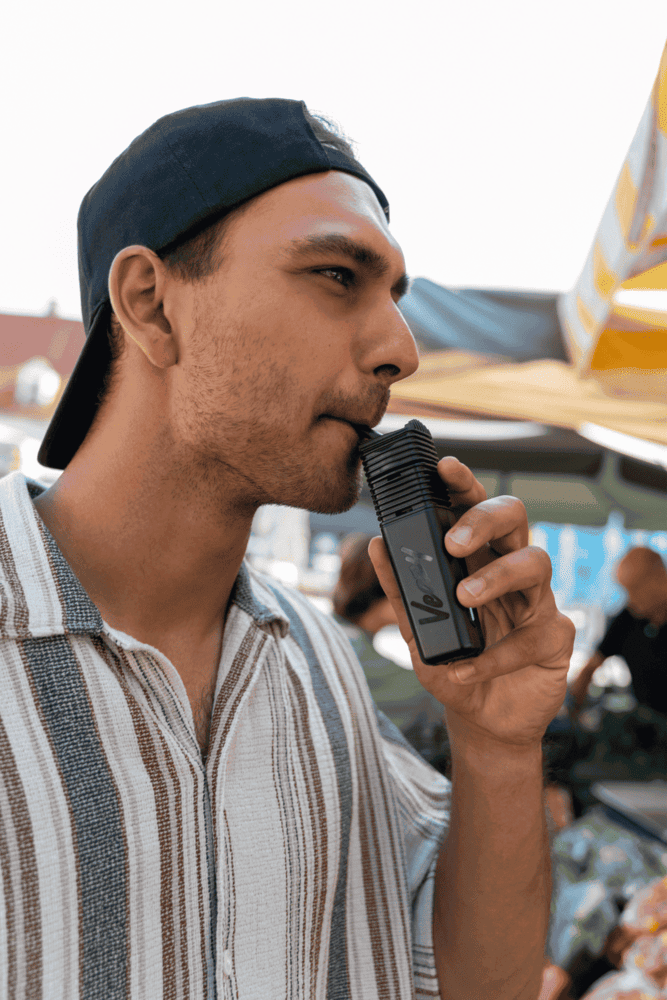 Storz & Bickel VEAZY Vaporizer Alluring Black